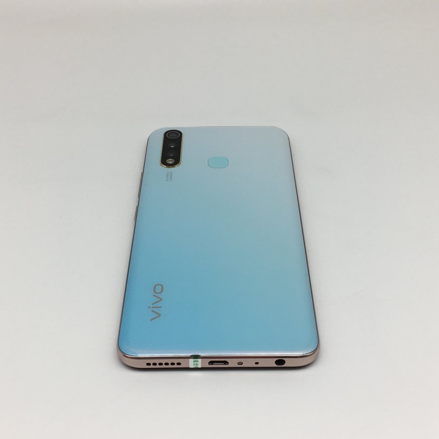 vivoz5i全网通玉瓷青8g128g国行9成新真机实拍