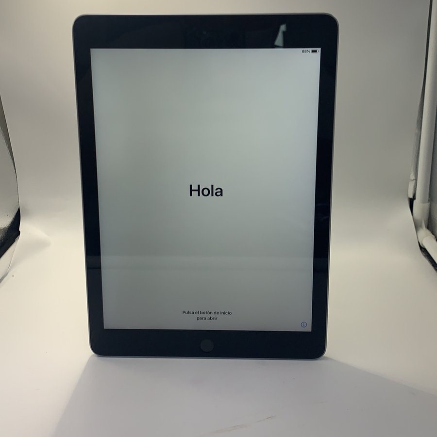 苹果【ipad 2018款 9.7英寸】wifi版 深空灰 128g 国行 9成新