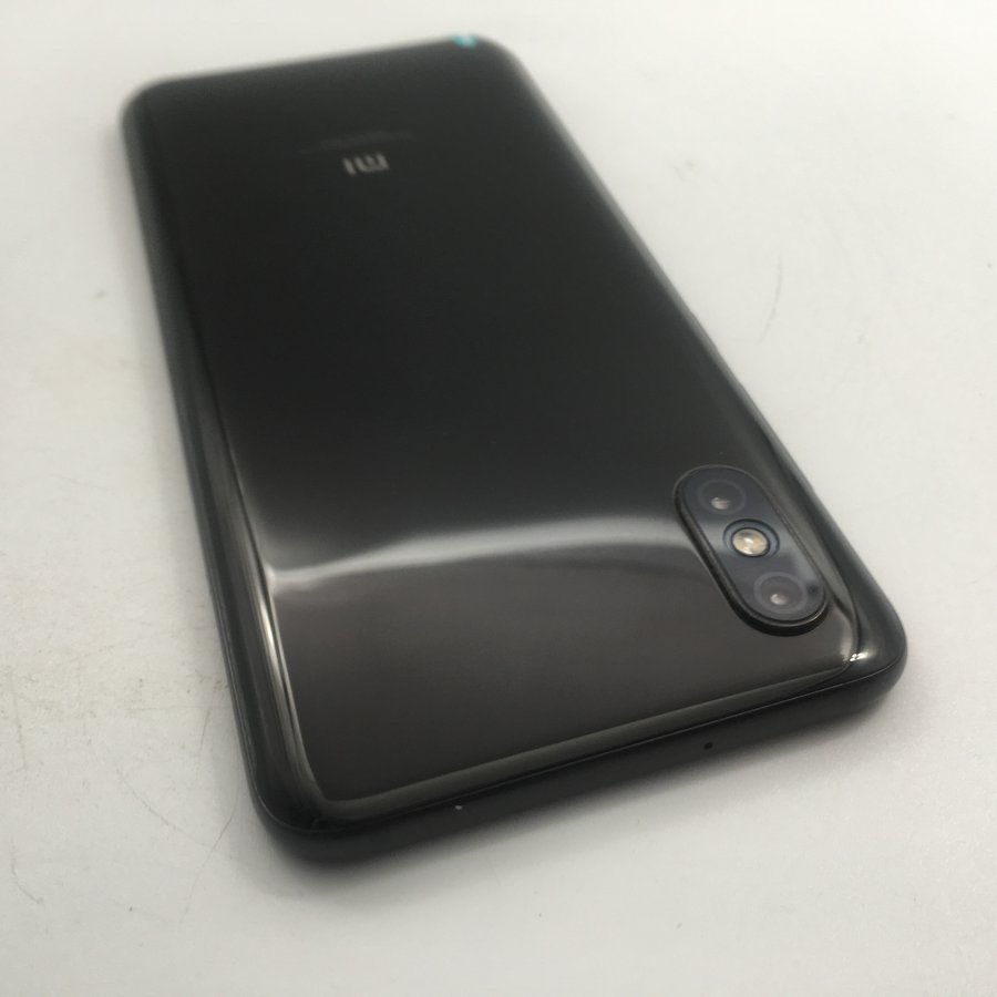 小米【小米8屏幕指纹版】全网通 黑色 6g/128g 国行 95成新