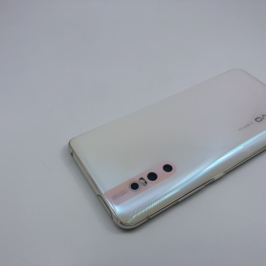 vivox27全网通金色8g128g国行9成新