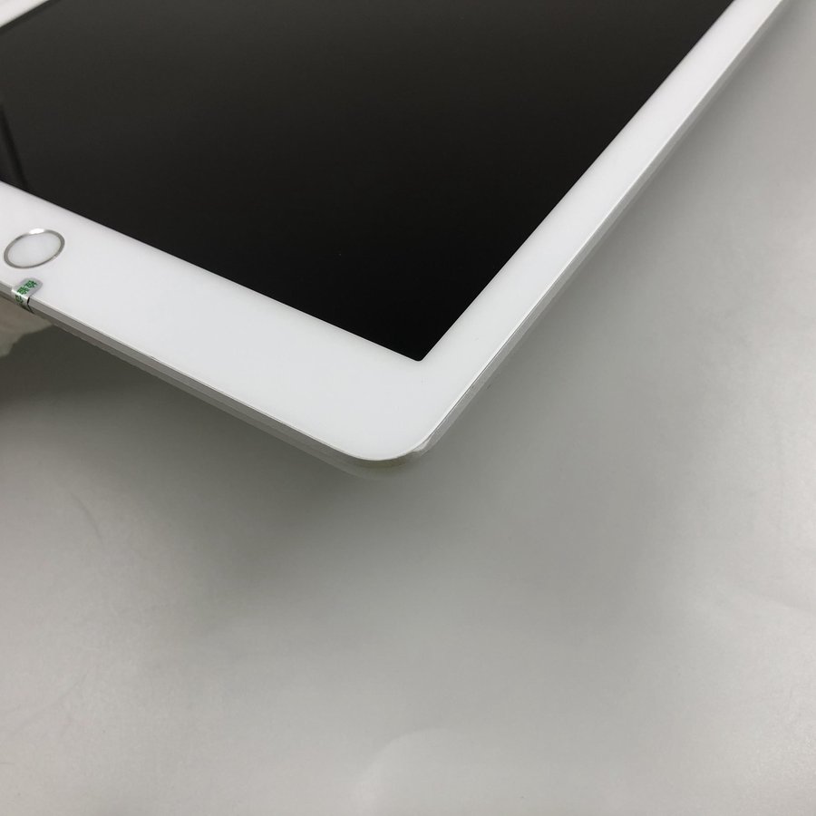 苹果【ipad 2018款 9.7英寸】4g版 银色 32g 国际版 9成新 真机实拍