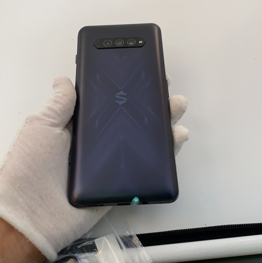 小米【黑鲨 4 pro 5g】5g全网通 遂空黑 16g/512g 国行 95新