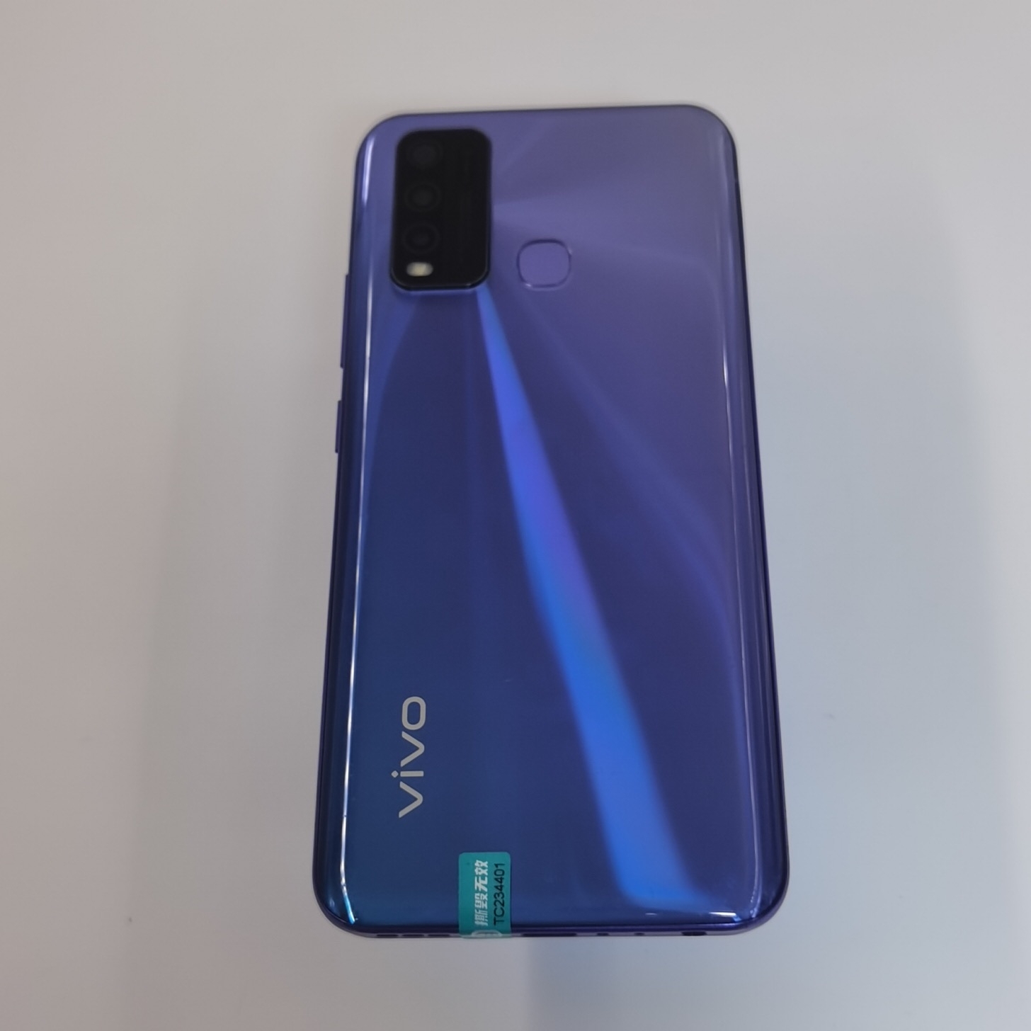 vivo【vivo Y50】全网通 流光银 8G/128G 国行 9成新 