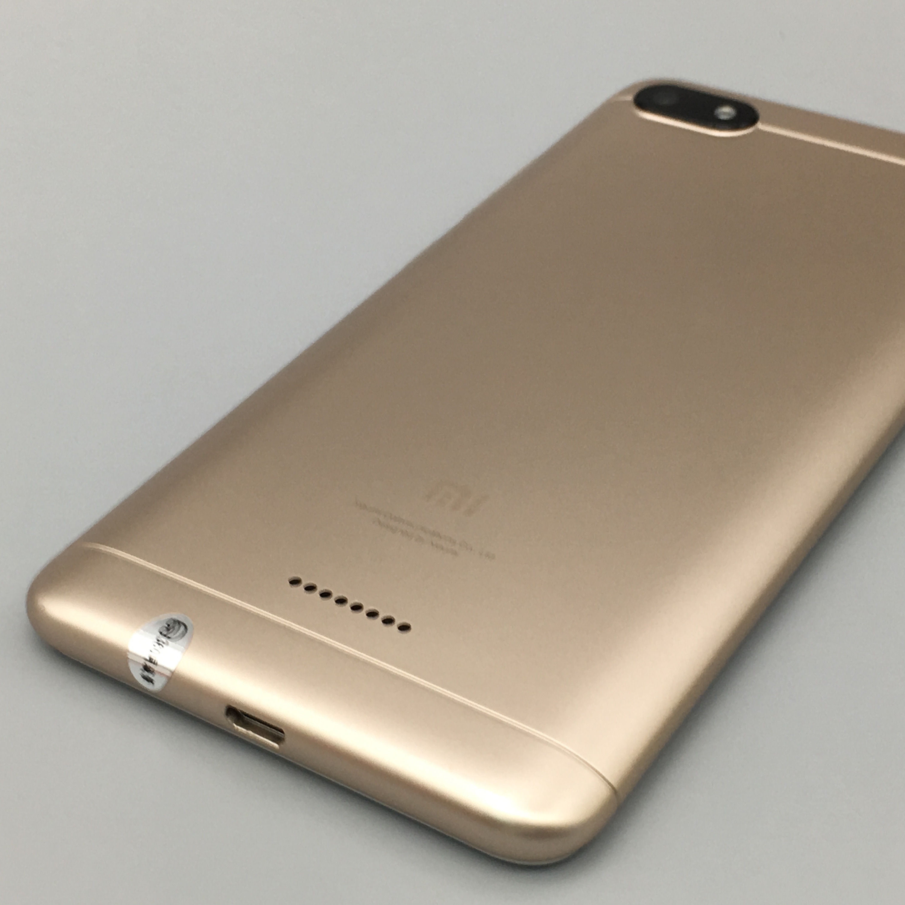 官方质检9成新 全网通 金色 16g 国行 小米 红米6a