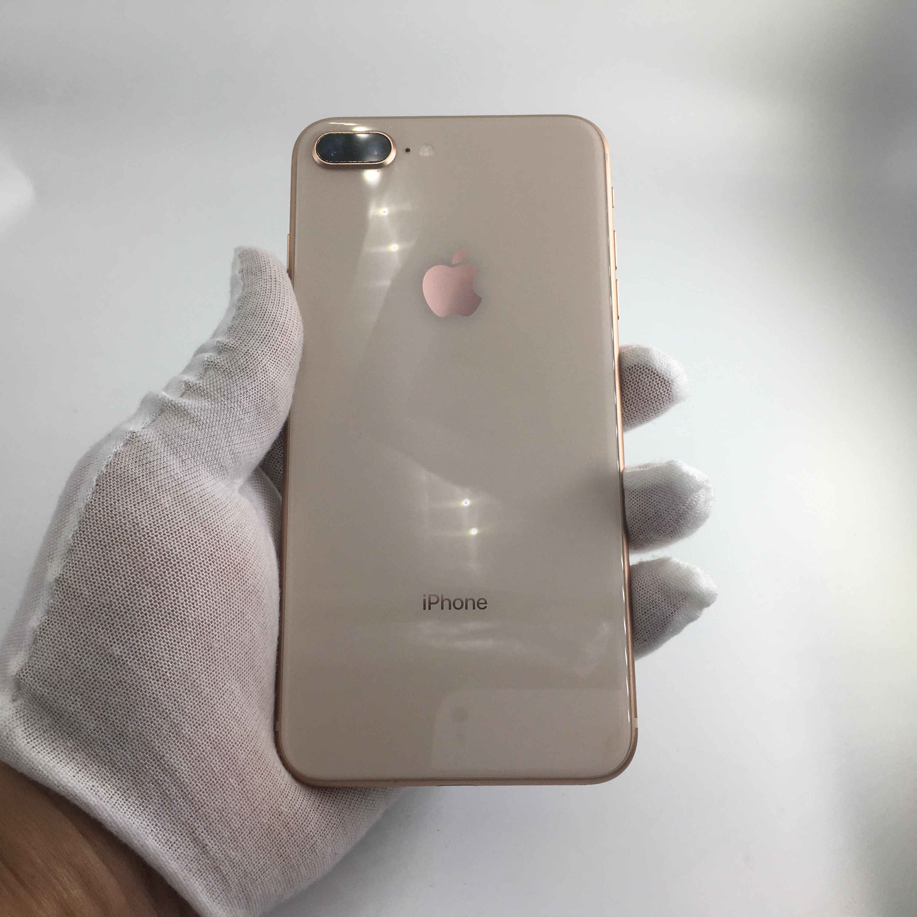 苹果【iphone 8 plus】全网通 金色 64g 国行 8成新