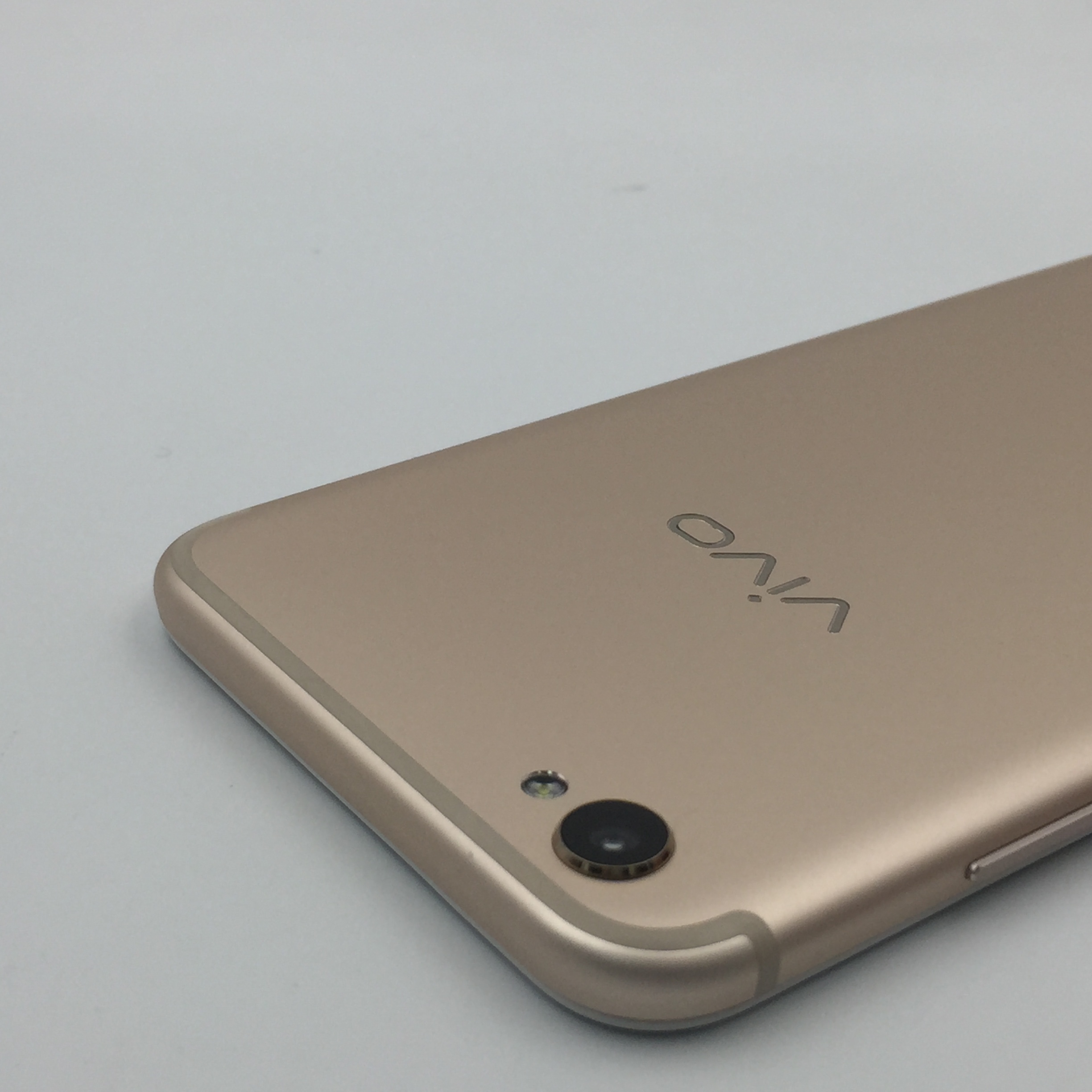 vivo【x9】全网通 金色 64 g 国行 8成新 64g 真机实拍