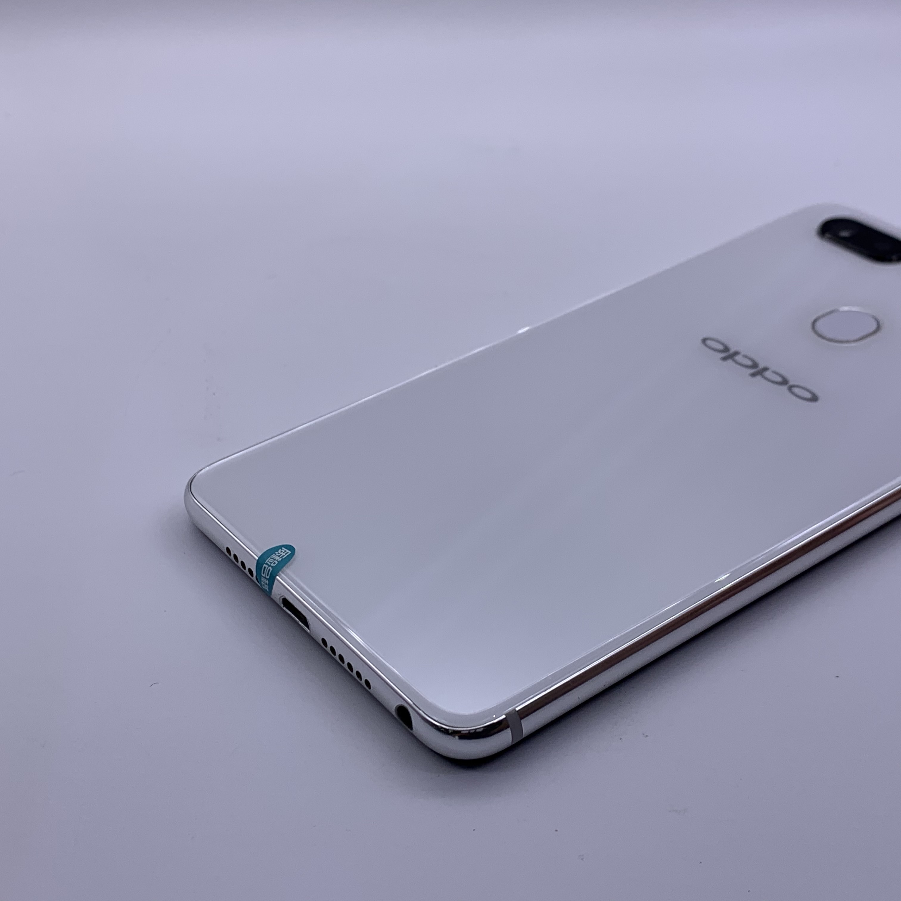 oppo【r15】全网通 白色 6g/128g 国行 8成新