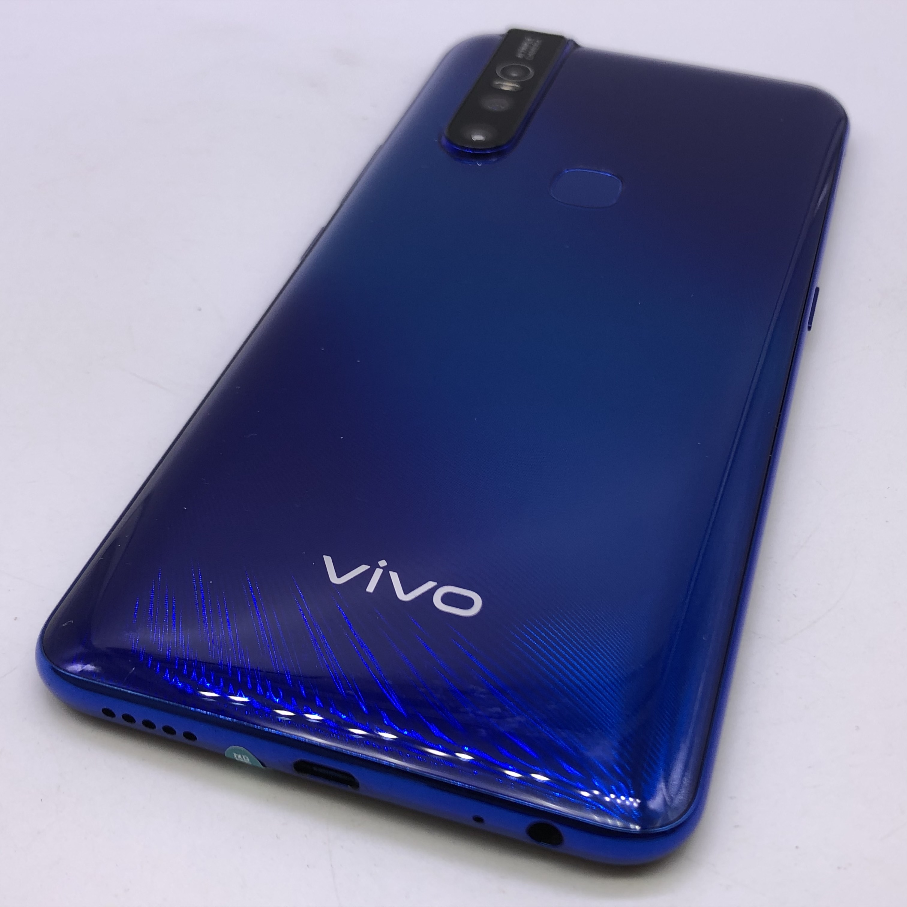 官方质检8成新及以下 全网通 蓝色 国行 6g/256g vivo s1