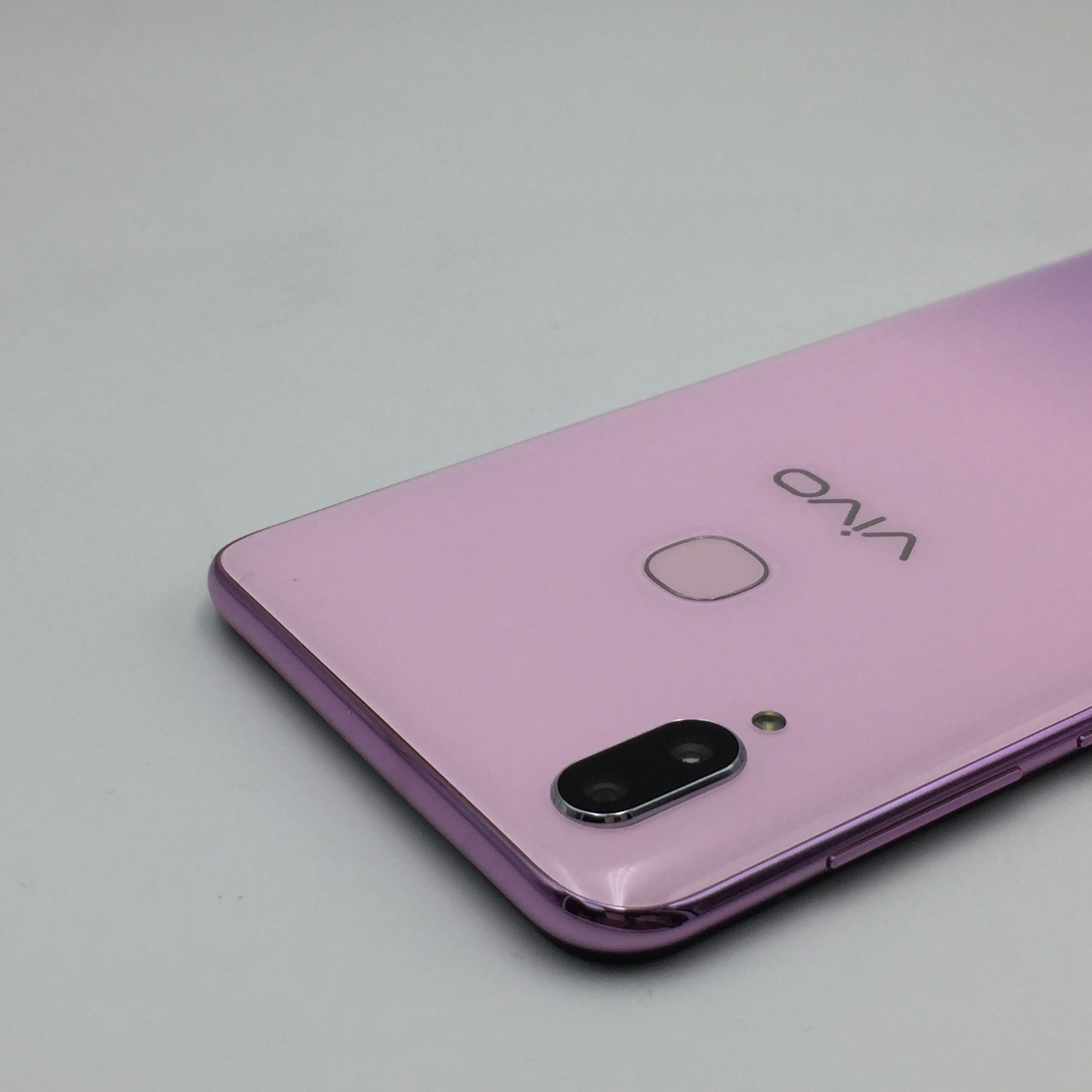 vivo【z3i】全网通 粉色 6g/128g 国行 9成新 6g/128g真机实拍