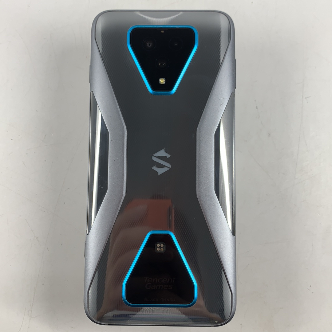 小米【黑鲨游戏手机 3 pro】5g全网通 铠甲灰 8g/256g 国行 7成新