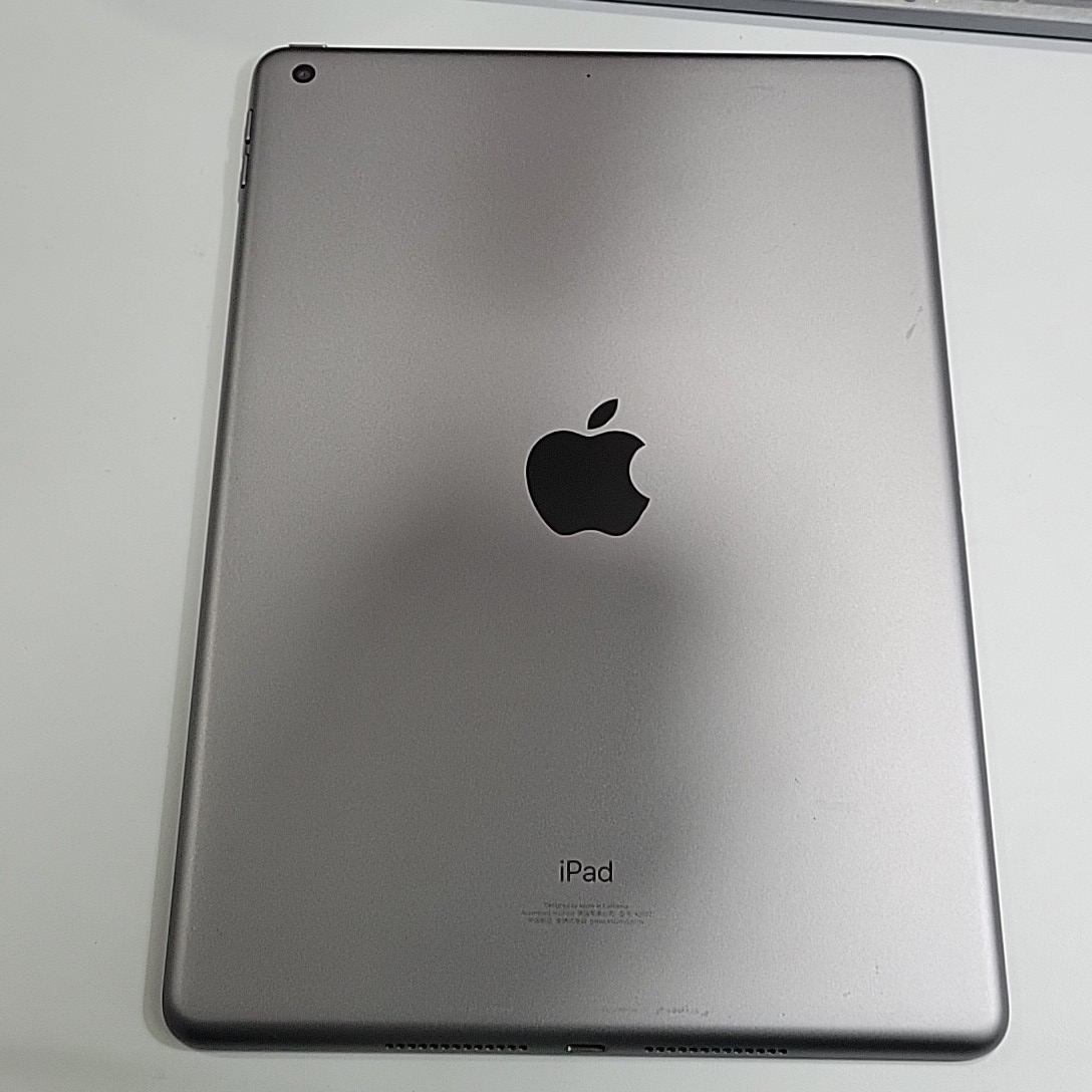 苹果【iPad9 10.2英寸 21款】95新 