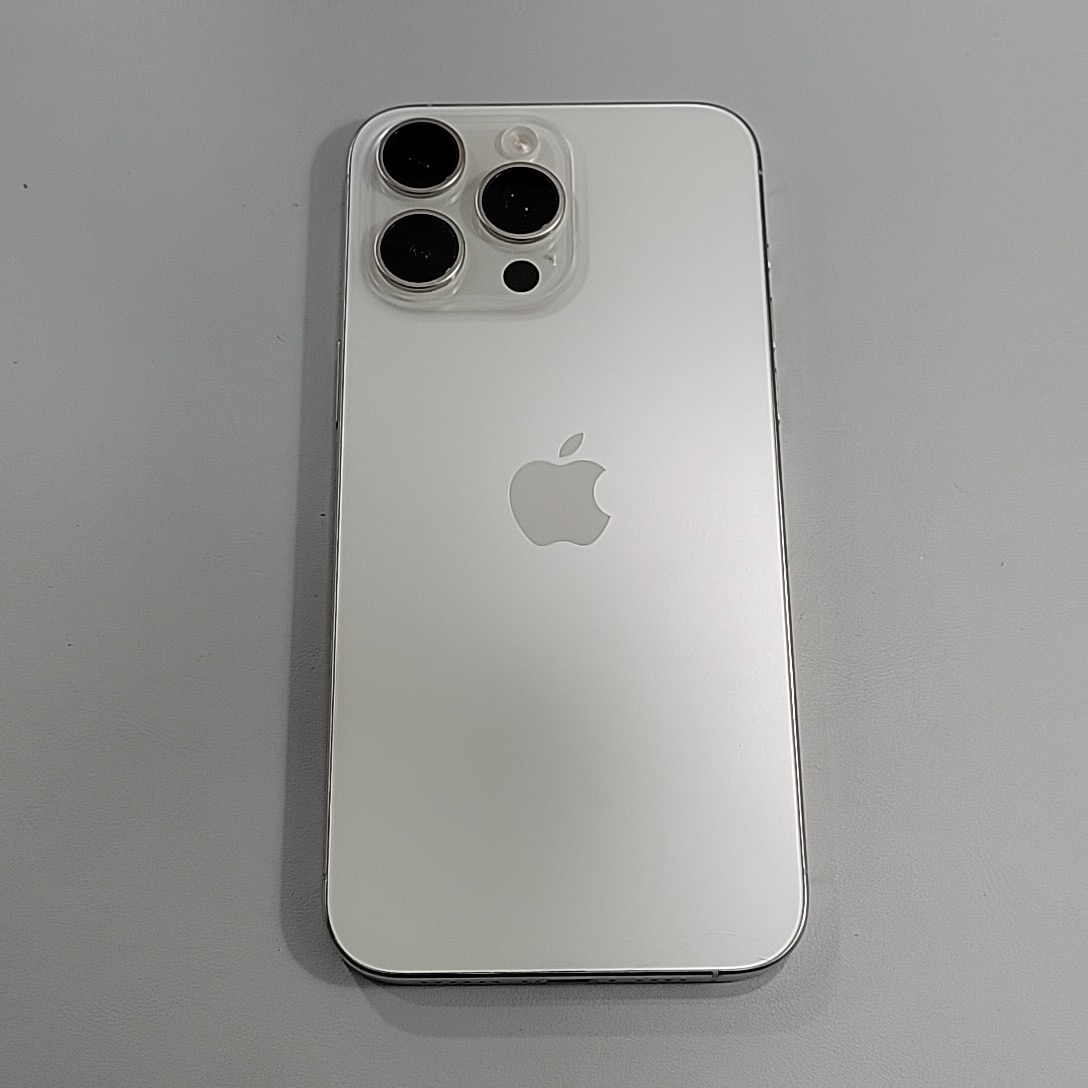 苹果【iPhone 15 Pro Max】99新 