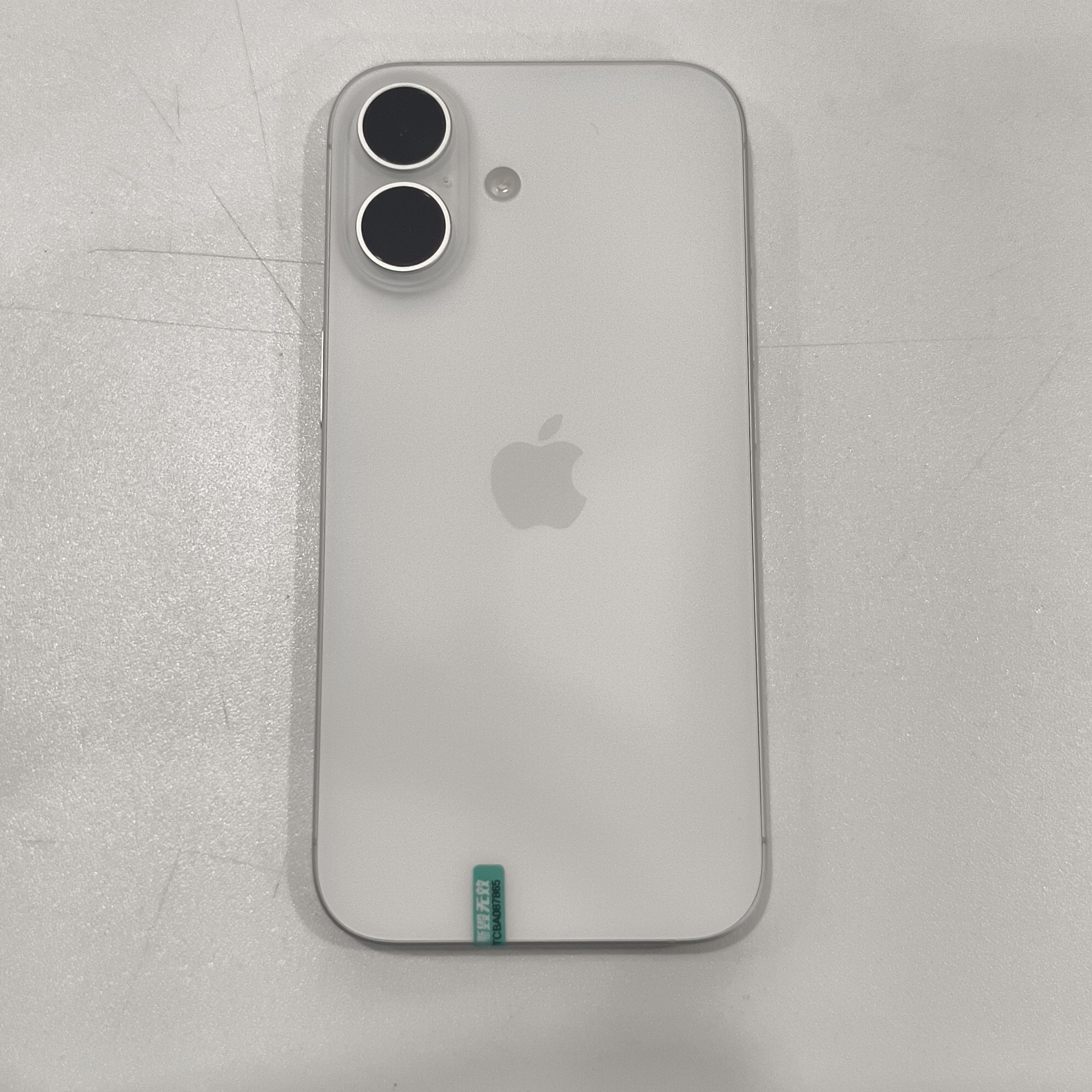 苹果【iPhone 16】5G全网通 白色 128G 国行 8成新 