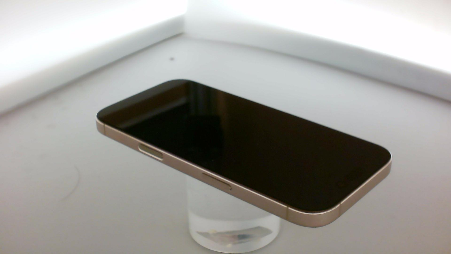 苹果【iPhone 16 pro】8成新 