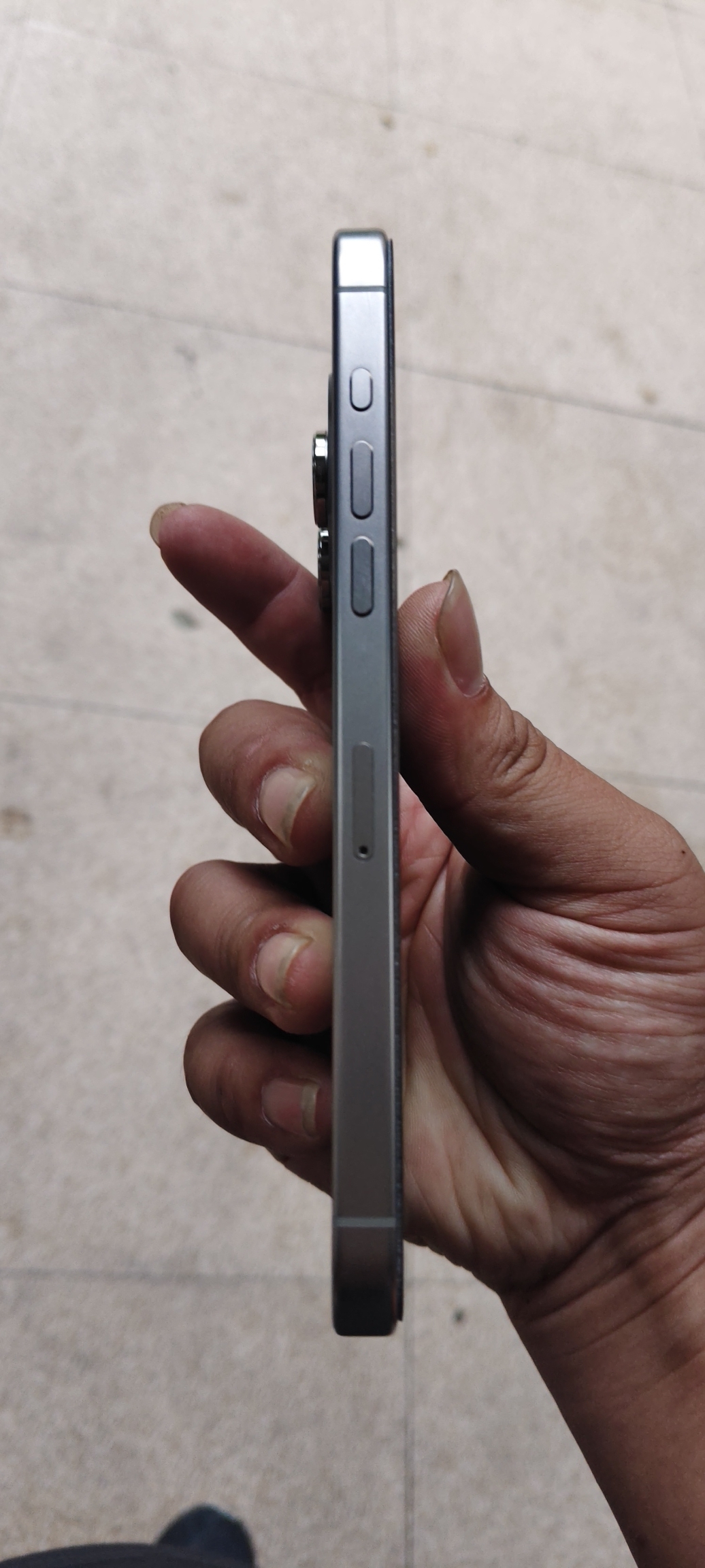 苹果【iPhone 15 Pro Max】5G全网通 原色钛金属 256G 国行 99新 