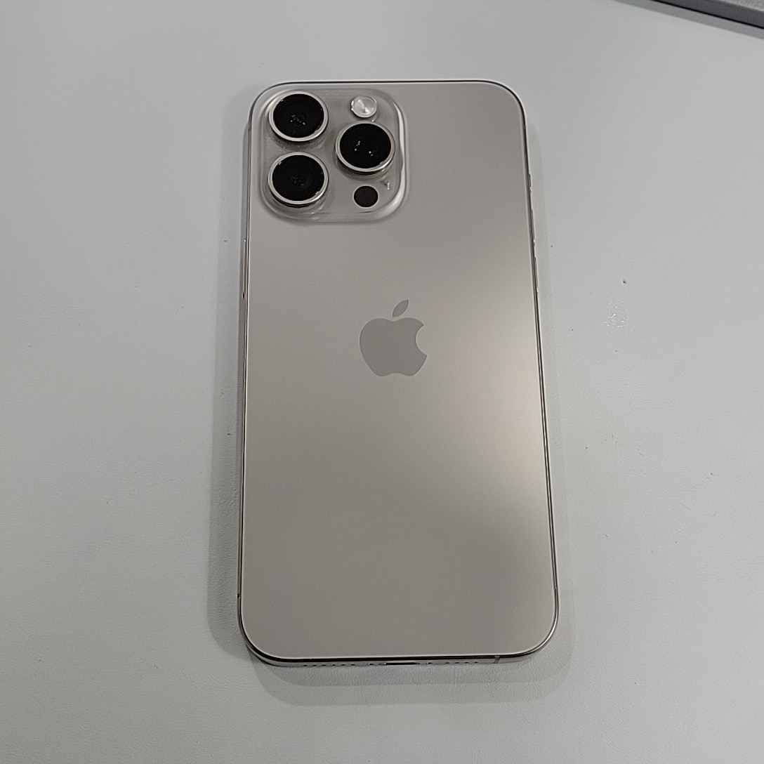 苹果【iPhone 15 Pro Max】99新 