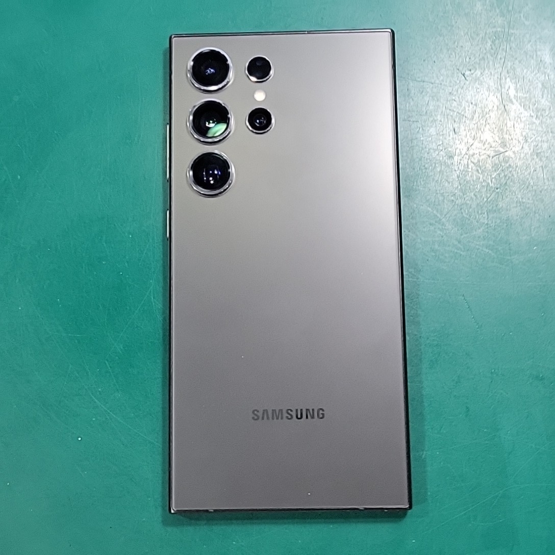 三星【 三星 Galaxy S24 Ultra】5G全网通 钛黑 12G/256G 国行 95新 