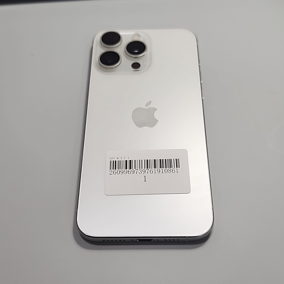 苹果【iPhone 15 Pro Max】5G全网通 白色钛金属 256G 国行 8成新 