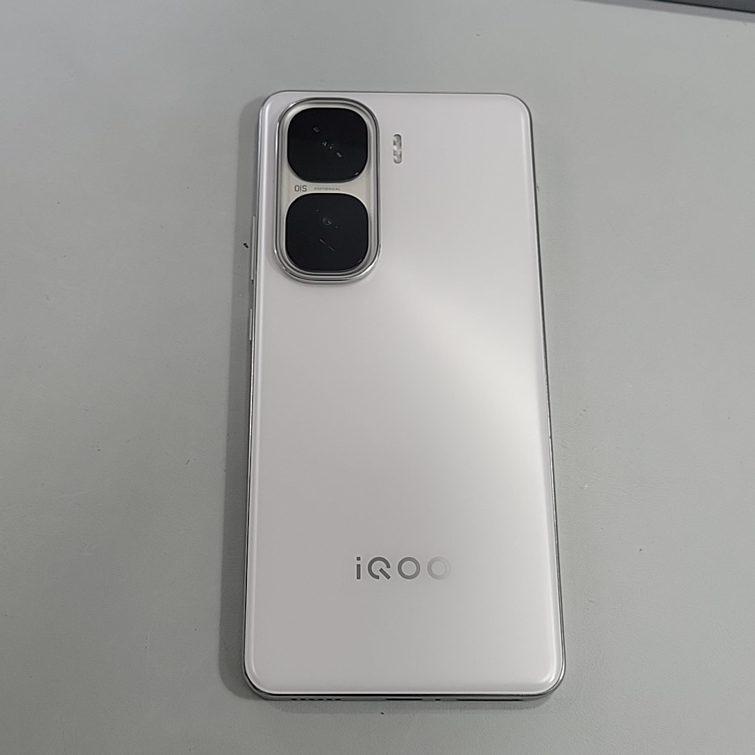 vivo【iQOO Neo10】95新 