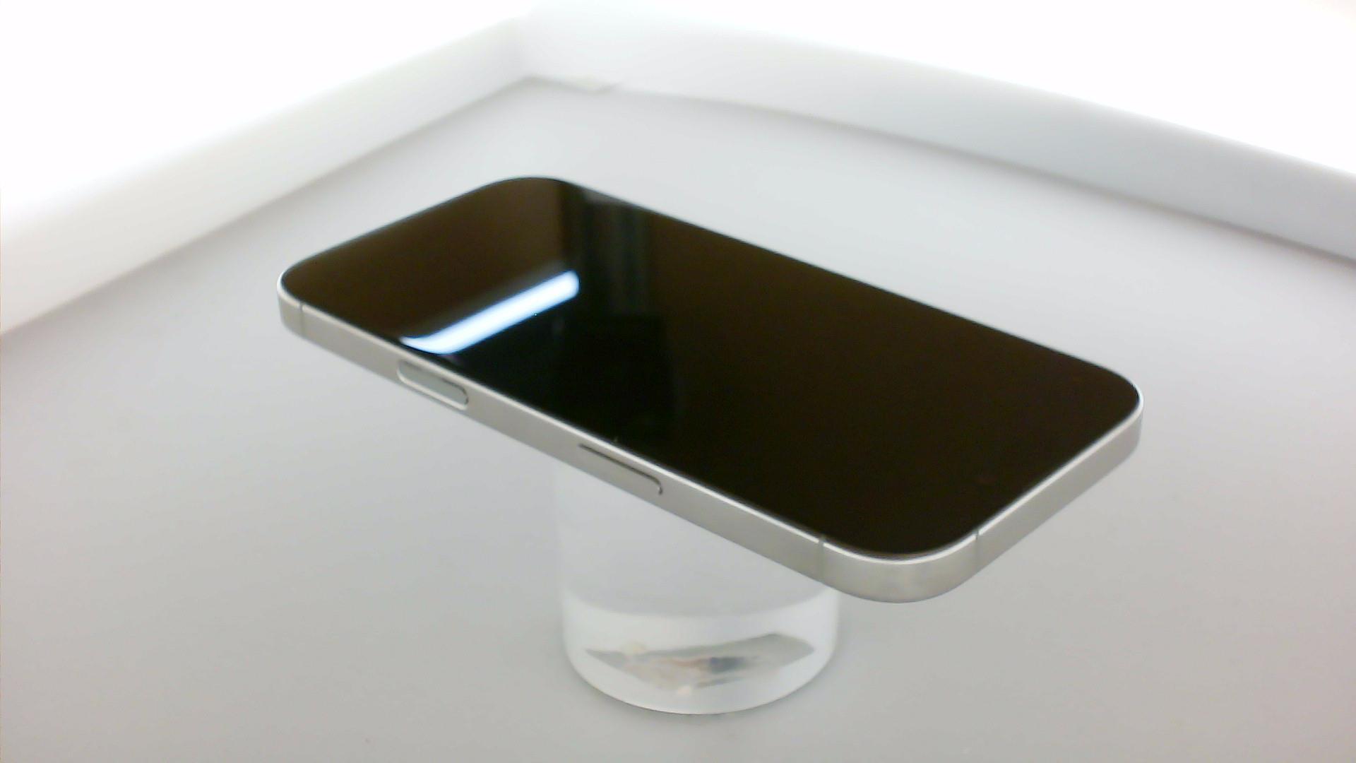 苹果【iPhone 16 pro】99新 