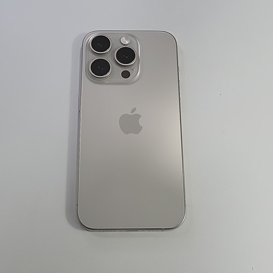 苹果【iPhone 15 Pro】9成新 
