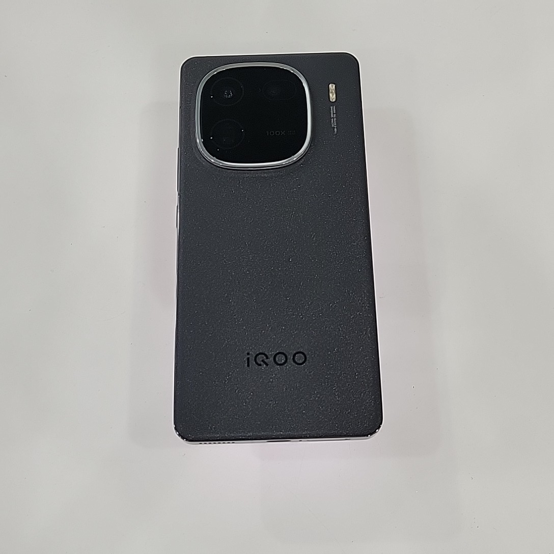 vivo【 iQOO 12】5G全网通 赛道版 16G/1TB 国行 95新 